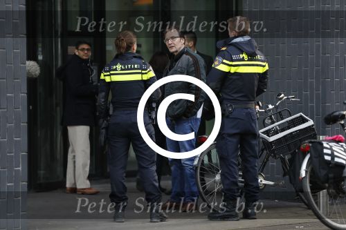 Amsterdam 27 januari 2017
Cees Grimbergen van omroep Max met de politie op de zuidas