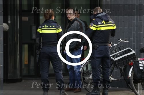 Amsterdam 27 januari 2017
Cees Grimbergen van omroep Max met de politie op de zuidas