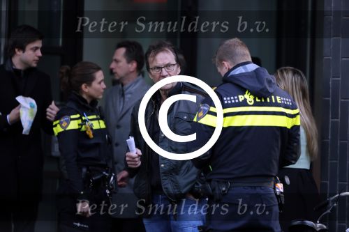 Amsterdam 27 januari 2017
Cees Grimbergen van omroep Max met de politie op de zuidas