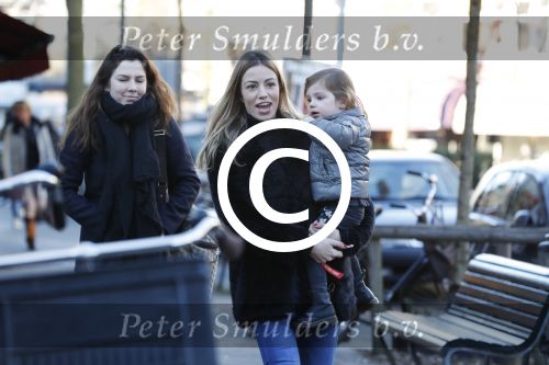 Amsterdam 19 januari 2017 
Christie Bokma met een vriendin en het kindje van vriendin in amsterdam zuid.