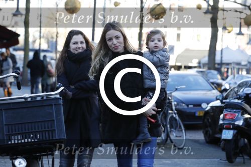 Amsterdam 19 januari 2017 
Christie Bokma met een vriendin en het kindje van vriendin in amsterdam zuid.