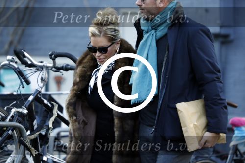 Amsterdam 21 januari 2017  
Connie Witteman met partner Eugene v Dun op de cornelis schuytstraat.