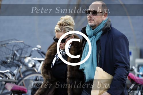 Amsterdam 21 januari 2017  
Connie Witteman met partner Eugene v Dun op de cornelis schuytstraat.