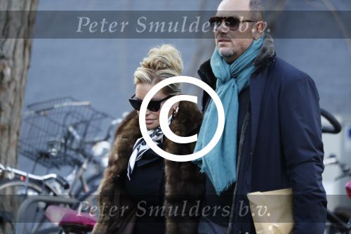 Amsterdam 21 januari 2017  
Connie Witteman met partner Eugene v Dun op de cornelis schuytstraat.