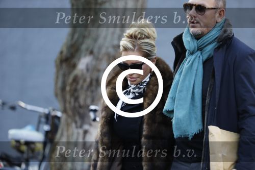 Amsterdam 21 januari 2017  
Connie Witteman met partner Eugene v Dun op de cornelis schuytstraat.
