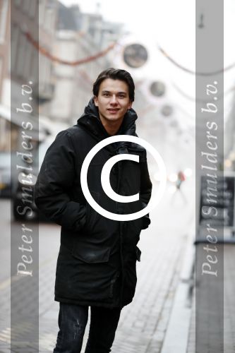 Amsterdam 7 januari 2017
Danilo Kuiters op de pc hooftstraat. danilo is een van de grote aanstormende zangtalenten van Nederland.