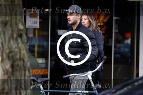 Amsterdam 20 januari 2017
Dave Roelvink met zijn nieuwe vriendin Julia Mekkes nadat ze geluncht hebben bij v Dam op de cornelis Schuytstraat