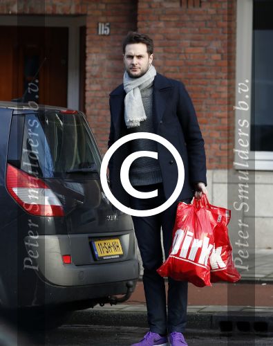 Amsterdam 15 januari 2017
Dexter van der Voorn de vriend van Eva Jinek doet boodschappen en gaat naar huis Eva