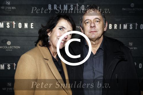Amsterdam 9 januari 2016
Premiere Brimstone in Tuschinski met oa Emilia Jones en Dakota Fanning gemaakt door regisseur Martin Koolhoven .
Dick Maas en partner Esme Lammers