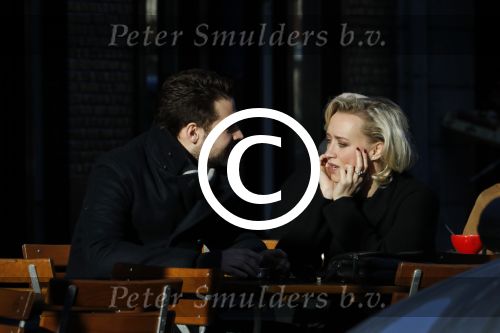 Amsterdam 21 januari 2017  
Eva Jinek met vriend Dexter van der Voorn op de beethovenstraat.