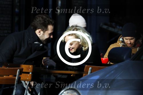 Amsterdam 21 januari 2017  
Eva Jinek met vriend Dexter van der Voorn op de beethovenstraat.