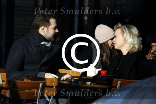 Amsterdam 21 januari 2017  
Eva Jinek met vriend Dexter van der Voorn op de beethovenstraat.