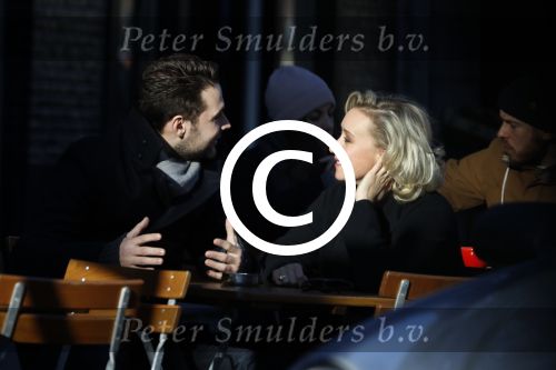 Amsterdam 21 januari 2017  
Eva Jinek met vriend Dexter van der Voorn op de beethovenstraat.