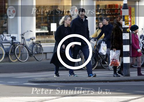 Amsterdam 21 januari 2017  
Eva Jinek met vriend Dexter van der Voorn op de beethovenstraat.