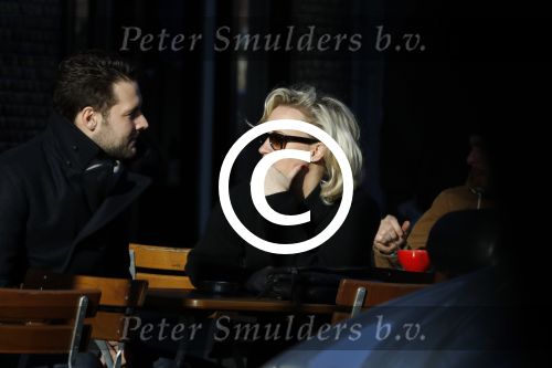 Amsterdam 21 januari 2017  
Eva Jinek met vriend Dexter van der Voorn op de beethovenstraat.