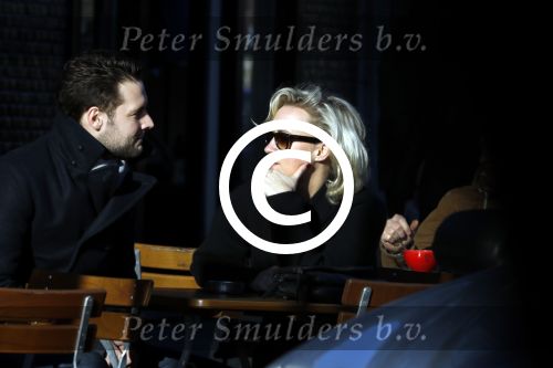 Amsterdam 21 januari 2017  
Eva Jinek met vriend Dexter van der Voorn op de beethovenstraat.