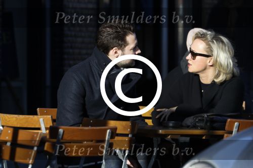 Amsterdam 21 januari 2017  
Eva Jinek met vriend Dexter van der Voorn op de beethovenstraat.
