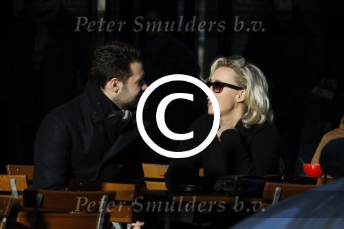 Amsterdam 21 januari 2017  
Eva Jinek met vriend Dexter van der Voorn op de beethovenstraat.