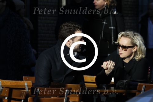 Amsterdam 21 januari 2017  
Eva Jinek met vriend Dexter van der Voorn op de beethovenstraat.