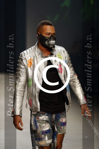 Amsterdam 27 januari 2017 
Amsterdam fashion week gesponsord door Mercedes Benz. Fred v Leer Everon jackson Hooi en Toprak yalciner lopen mee met de show van Artitude