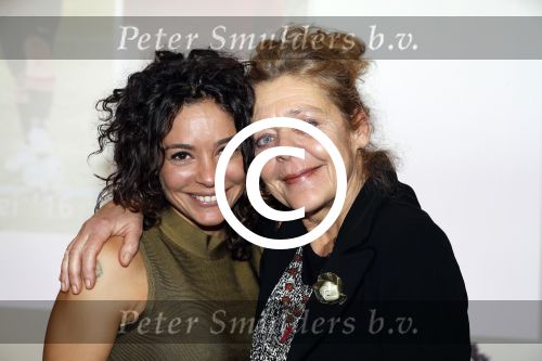 Amsterdam 12 januari 2017
Boekpresentatie Fajah Lourens  my killerbody 2. fajah met moeder en familie