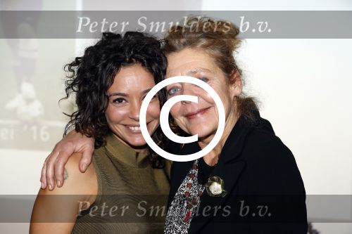 Amsterdam 12 januari 2017
Boekpresentatie Fajah Lourens  my killerbody 2. fajah met moeder en familie