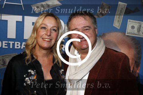 Hoorn 16 januari 2017
Premiere van FIFA Blatter, de val van de voetbalkeizer, in Schouwburg Het Park in Hoorn. Frank Snoeks met vrouw