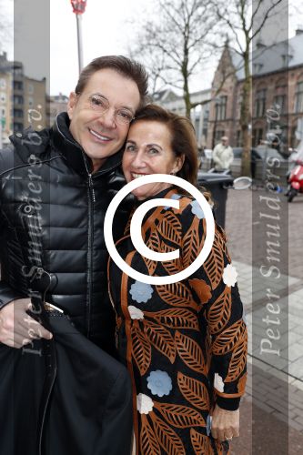 Amsterdam 29 januari 2017 
Surprise party Harry Mens vanwege zijn 70e verjaardag. Het werd gevierd op het leidse plein. Gerard Joling