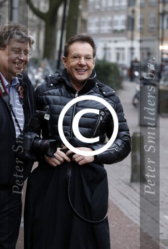Amsterdam 29 januari 2017 
Surprise party Harry Mens vanwege zijn 70e verjaardag. Het werd gevierd op het leidse plein. Gerard Joling