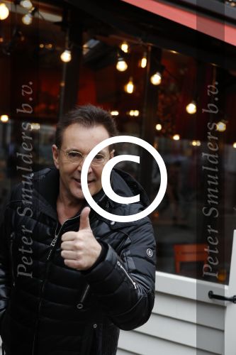 Amsterdam 29 januari 2017 
Surprise party Harry Mens vanwege zijn 70e verjaardag. Het werd gevierd op het leidse plein. Gerard Joling