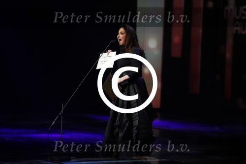 Utrecht 12 januari 2017
Uitreiking musical awards in het beatrixtheater. Gloria Estefan met Albert Verlinde Romy Monteiro en Dave Mantel