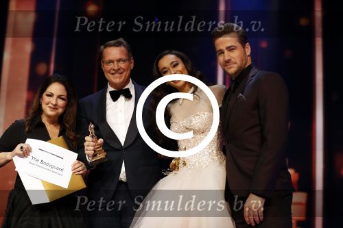 Utrecht 12 januari 2017
Uitreiking musical awards in het beatrixtheater. Gloria Estefan met Albert Verlinde Romy Monteiro en Dave Mantel