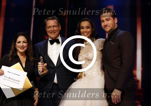 Utrecht 12 januari 2017
Uitreiking musical awards in het beatrixtheater. Gloria Estefan met Albert Verlinde Romy Monteiro en Dave Mantel