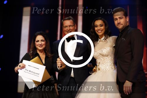 Utrecht 12 januari 2017
Uitreiking musical awards in het beatrixtheater. Gloria Estefan met Albert Verlinde Romy Monteiro en Dave Mantel