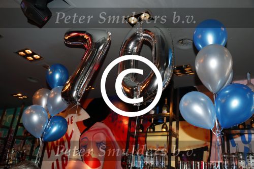 Amsterdam 29 januari 2017 
Surprise party Harry Mens vanwege zijn 70e verjaardag. Het werd gevierd op het leidse plein.