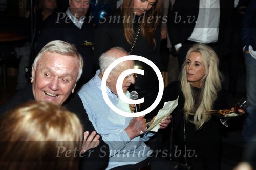 Amsterdam 29 januari 2017 
Surprise party Harry Mens vanwege zijn 70e verjaardag. Het werd gevierd op het leidse plein. Harry met zijn oudste vriend