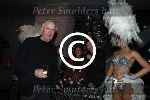 Amsterdam 29 januari 2017 
Surprise party Harry Mens vanwege zijn 70e verjaardag. Het werd gevierd op het leidse plein.