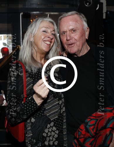 Amsterdam 29 januari 2017 
Surprise party Harry Mens vanwege zijn 70e verjaardag. Het werd gevierd op het leidse plein. Harry met zijn nieuwe oude vriendin Juul