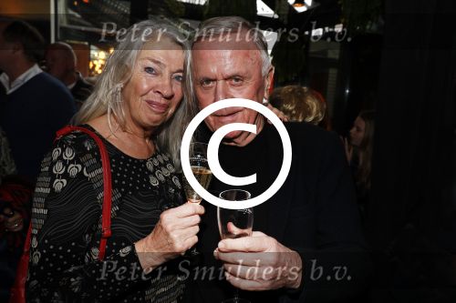 Amsterdam 29 januari 2017 
Surprise party Harry Mens vanwege zijn 70e verjaardag. Het werd gevierd op het leidse plein. Harry met zijn nieuwe oude vriendin Juul
