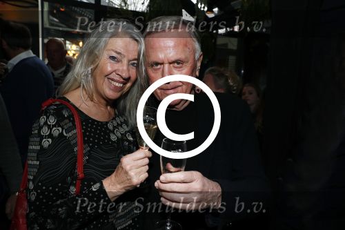 Amsterdam 29 januari 2017 
Surprise party Harry Mens vanwege zijn 70e verjaardag. Het werd gevierd op het leidse plein. Harry met zijn nieuwe oude vriendin Juul