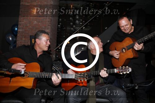 Amsterdam 29 januari 2017 
Surprise party Harry Mens vanwege zijn 70e verjaardag. Het werd gevierd op het leidse plein. Rosenberg Trio