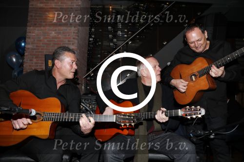 Amsterdam 29 januari 2017 
Surprise party Harry Mens vanwege zijn 70e verjaardag. Het werd gevierd op het leidse plein. Rosenberg Trio