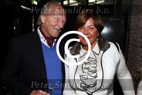 Amsterdam 29 januari 2017 
Surprise party Harry Mens vanwege zijn 70e verjaardag. Het werd gevierd op het leidse plein.