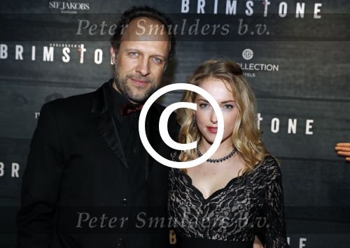 Amsterdam 9 januari 2016
Premiere Brimstone in Tuschinski met oa Emilia Jones en Dakota Fanning gemaakt door regisseur Martin Koolhoven .
Hugo Metsers met dochter