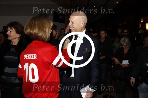 Hoorn 16 januari 2017
Premiere van FIFA Blatter, de val van de voetbalkeizer, in Schouwburg Het Park in Hoorn. Jan Smit met vrouw