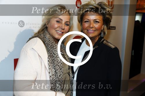 Aalsmeer 30 januari 2017
Nieuwjaarsreceptie Henk Geels in studio \'s Aalsmeer. Vrouw Johnny Sap met een vriendin