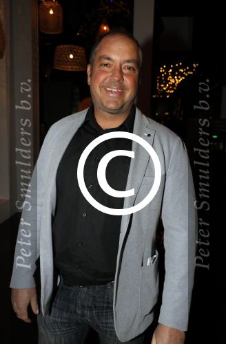 Aalsmeer 30 januari 2017
Nieuwjaarsreceptie Henk Geels in studio \'s Aalsmeer. Kees haak