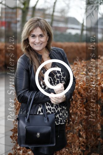 Amsterdam 11 januari 2017
Presentatie boek Opvliegers! 
Proosten op het boek en het nieuwe Jaar 2017 met oa Peggy Vrijens, Sandra Mattie, Laura Vlasblom, Antje Monteiro, Carolina Mout en Cystine Carreon Rick Engelkes