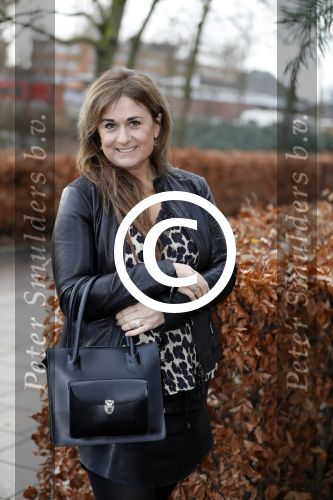 Amsterdam 11 januari 2017
Presentatie boek Opvliegers! 
Proosten op het boek en het nieuwe Jaar 2017 met oa Peggy Vrijens, Sandra Mattie, Laura Vlasblom, Antje Monteiro, Carolina Mout en Cystine Carreon Rick Engelkes