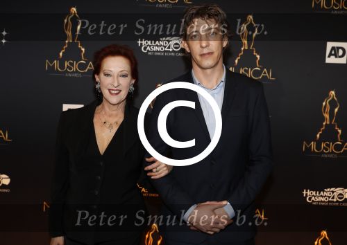 Utrecht 12 januari 2017
Uitreiking musical awards in het beatrixtheater.
Loes Luca met .....